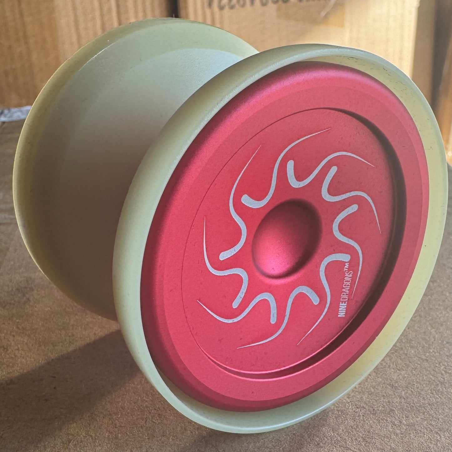 nine dragons yoyo - red with glow caps