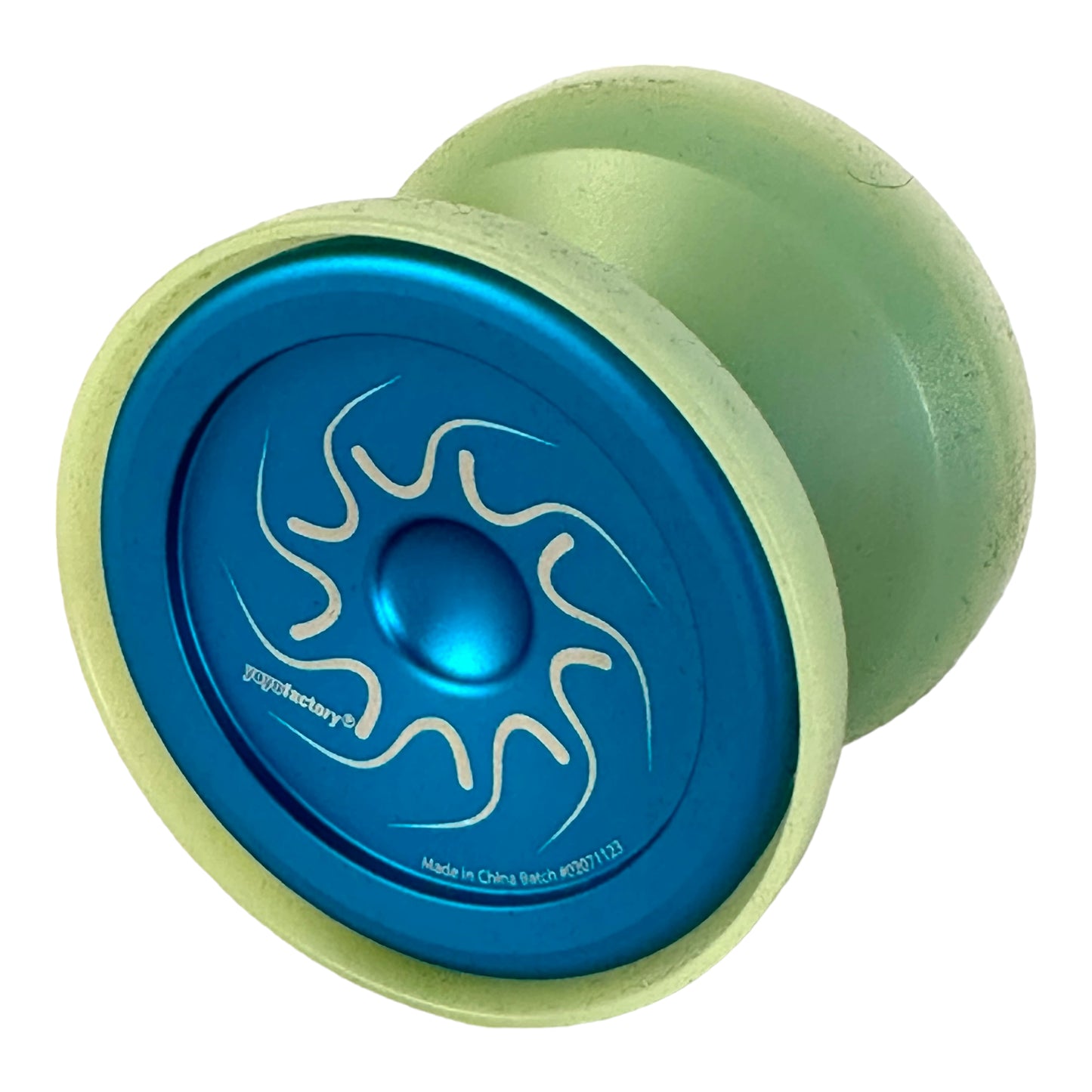 nine dragons yoyo - blue with glow caps