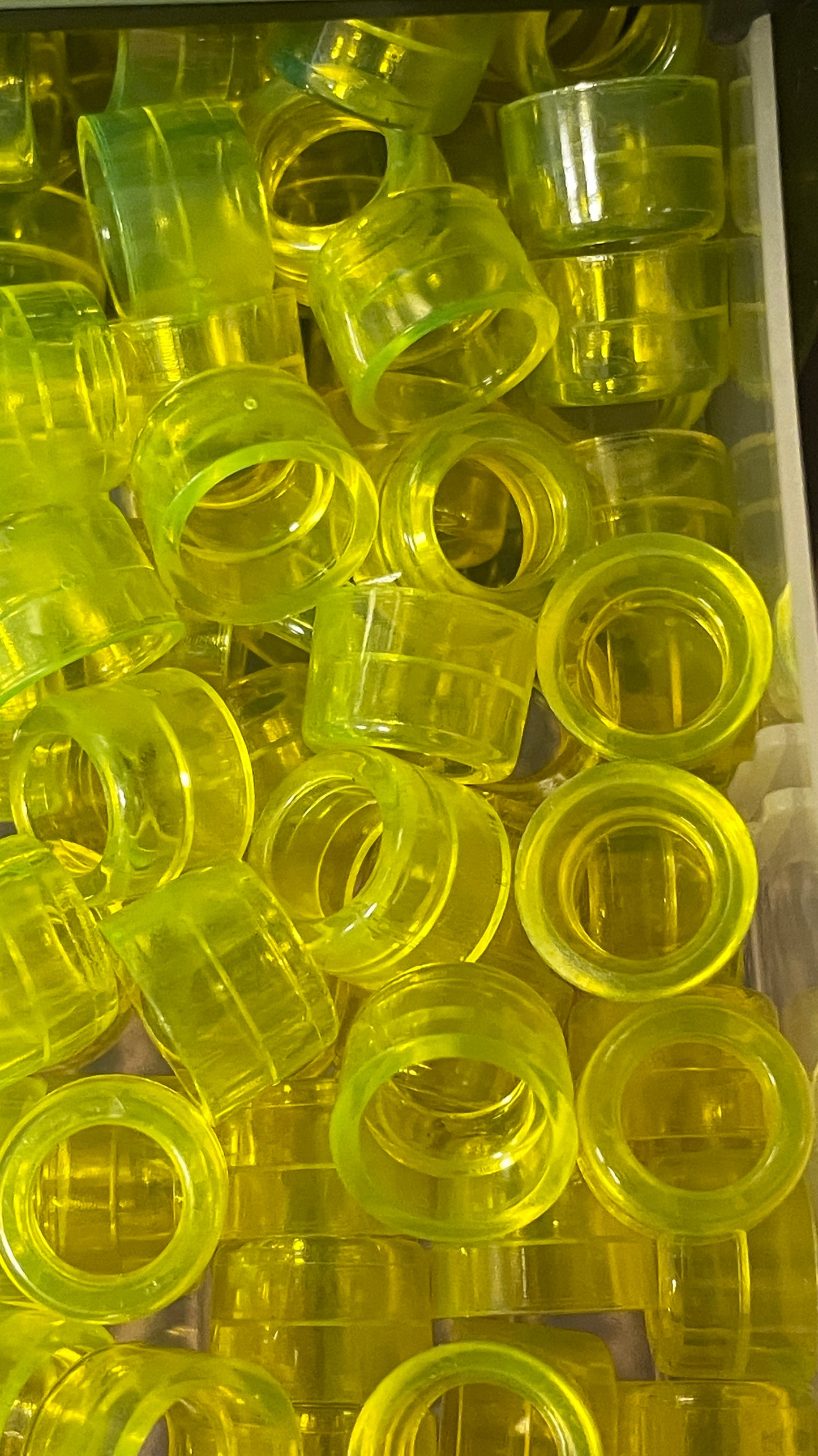 Hubstacks yellow