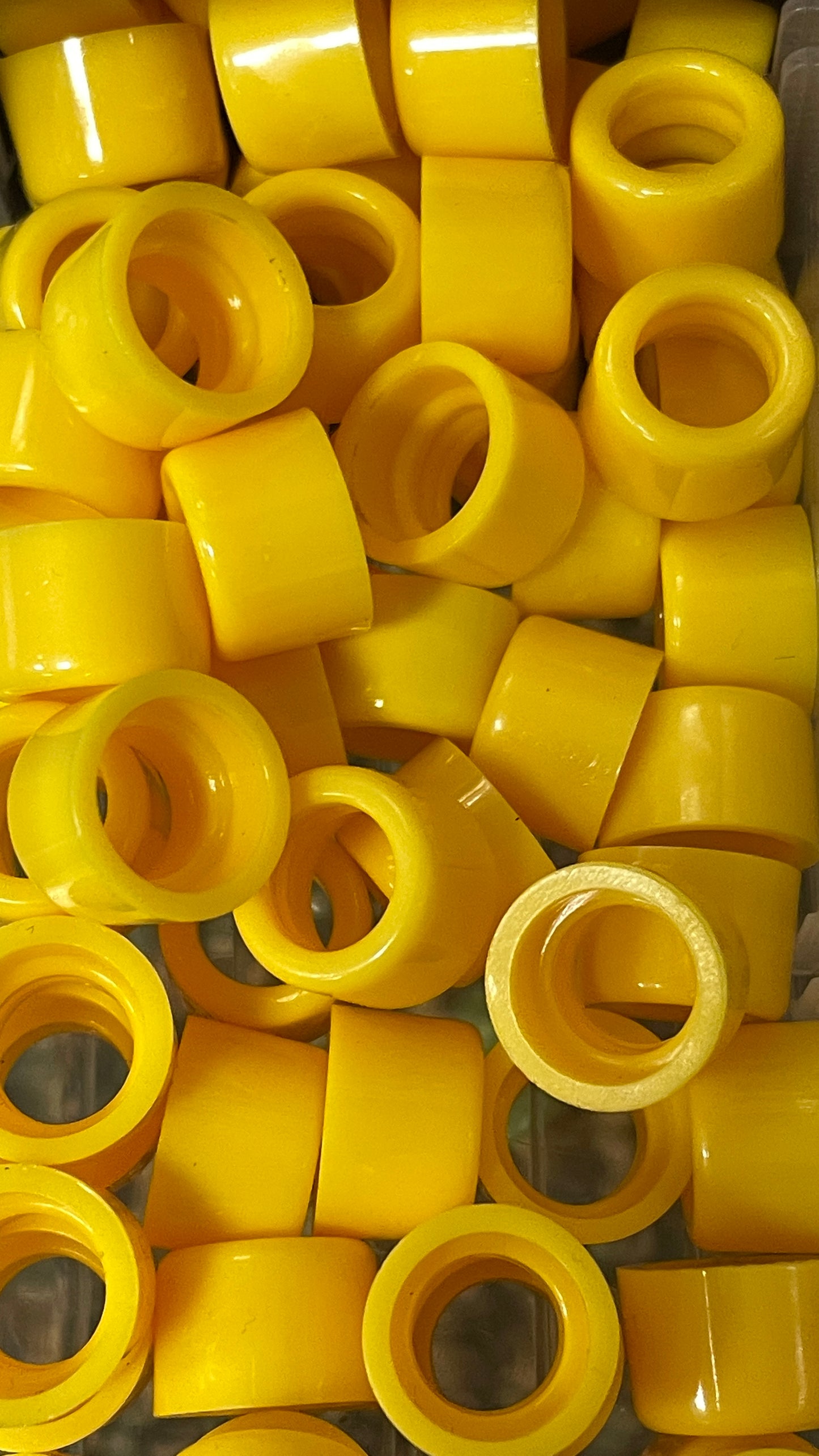 Hubstacks yellow