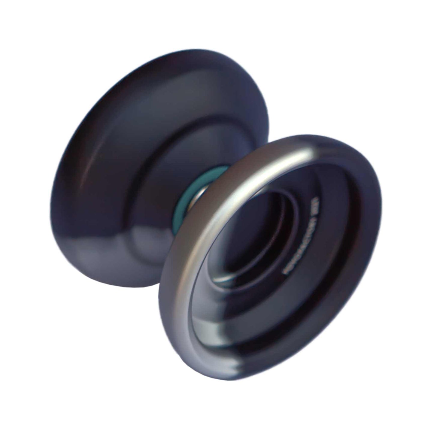 Shutter YoYo black and silver 45 degree view